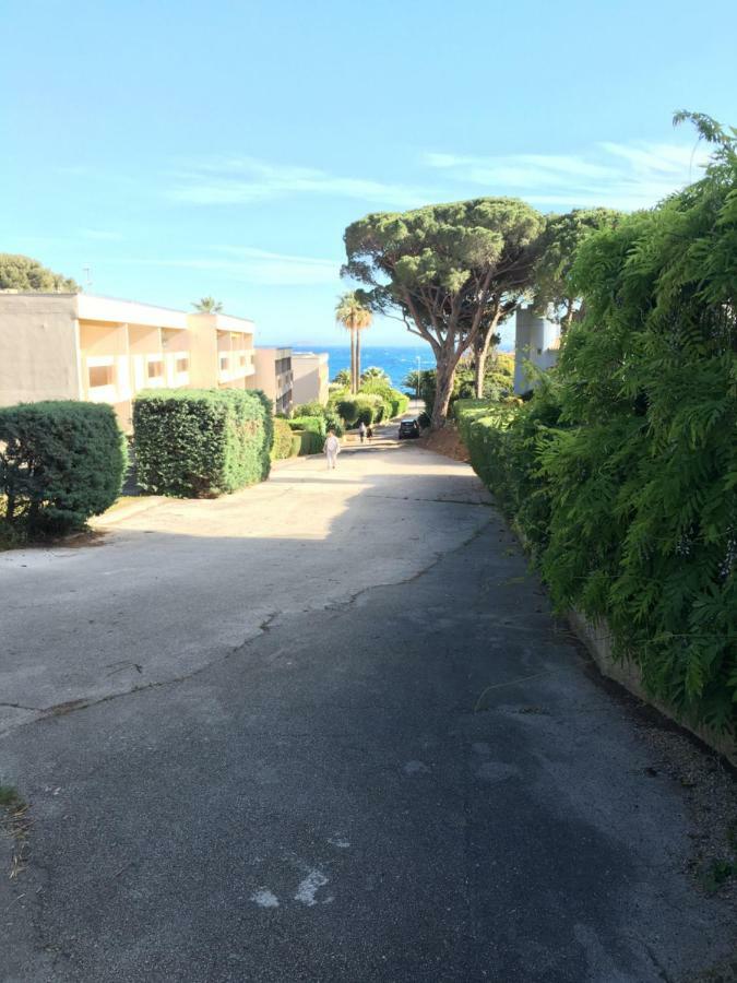 Les Hameaux De Provence - Piscine Et Place De Parking Privee - Acces Plage Et Sentier Du Littoral 邦多勒 外观 照片